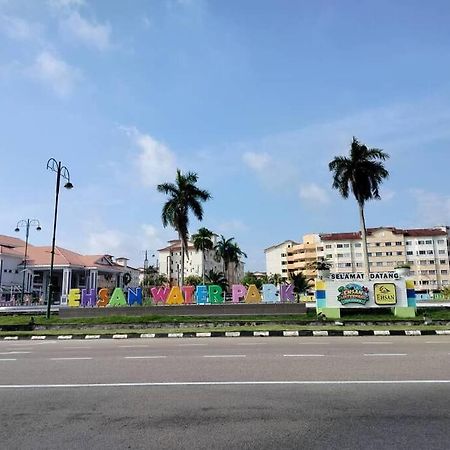 Homestay Elina - Cheap And Cosy Port Dickson Bagian luar foto
