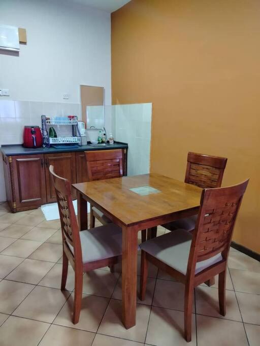 Homestay Elina - Cheap And Cosy Port Dickson Bagian luar foto