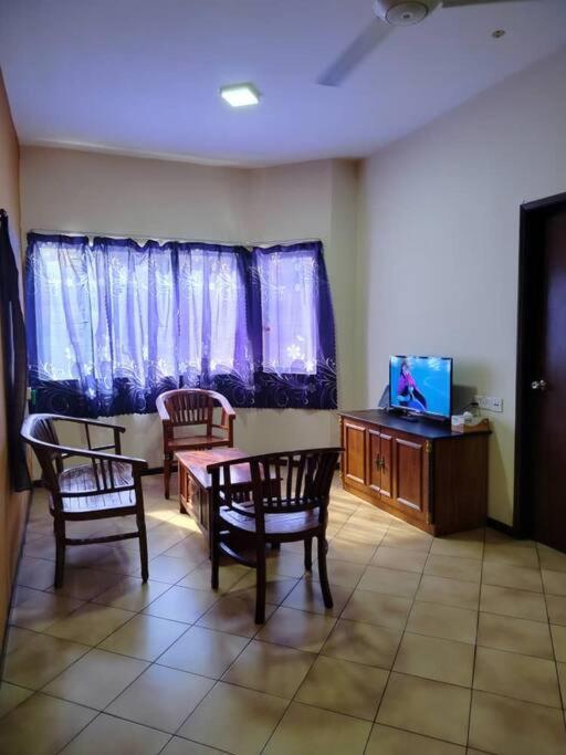 Homestay Elina - Cheap And Cosy Port Dickson Bagian luar foto