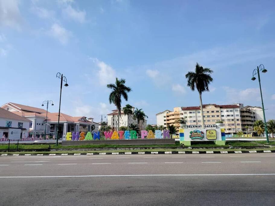 Homestay Elina - Cheap And Cosy Port Dickson Bagian luar foto